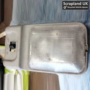 Luz interior trasera cortesía ISUZU TROOPER MK2 1992-2002 - Imagen 1 de 2
