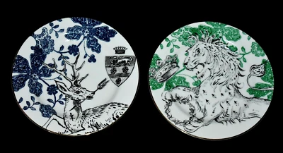 Placas de 8" Anthropologie Regal Royal Crest Deer & Lion King difíciles de encontrar Foto 1 de 4