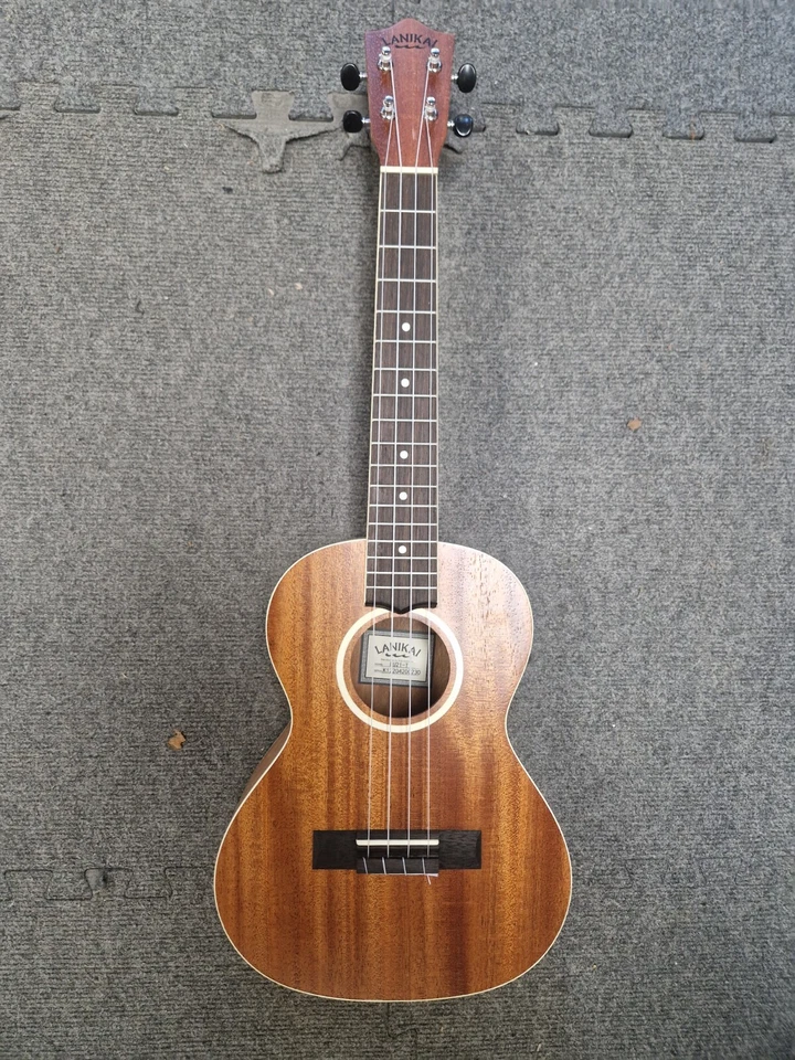 Lanikai LU21-T tenor acoustic Uke & padded gigbag. Fast free shipping. - Image 1 of 4