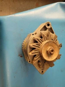 76 77 78 79 80 81 82 CHEVETTE ALTERNATOR 10672 - Picture 1 of 3