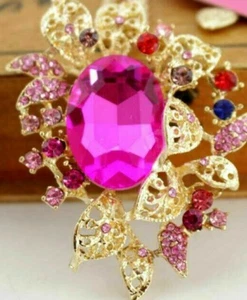 Large SHADES OF PINK PENDANT Necklace Rhinestone & Crystals Gold Tone Chain - Picture 1 of 5
