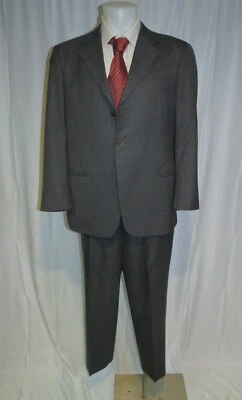 Traje Armani Collezioni Gris Chevron Tres Botones 42S Foto 1 de 4
