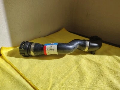 Manguera de radiador superior curva Dayco D72702 Foto 1 de 4