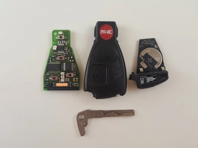 SOLO PARA REPUESTOS ORIGINAL MERCEDES BENZ OEM LLAVE MENOS ENTRADA MANDO A DISTANCIA KLG PROX EE. UU. Foto 1 de 4