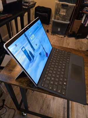 Microsoft Surface Pro X 13" Touch (128 SSD, Microsoft SQ1, 3.00 GHz, 8GB, 13”) - Image 1 of 4