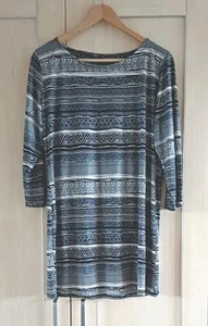 Ladies Black Cream Pattern Longer Length Silk Feel Top Blouse Shirt Size 16 - Picture 1 of 1