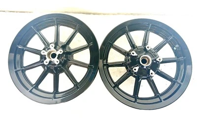 "Ruedas Harley Road King negras brillantes OEM Touring 1990-1999 Electra Glide 16"" OEM" Foto 1 de 4