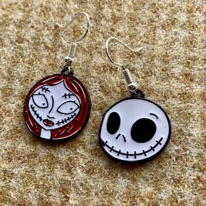 Halloween 🎃 Nightmare Before Christmas Earrings. Jack Skellington And Sally - Picture 1 of 2