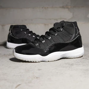 Nike Air Jordan Retro XI 11 JUBILEE Nero Bianco CT8012-011 25th 4y 4 GS 9.5 Uomo - Foto 1 di 5