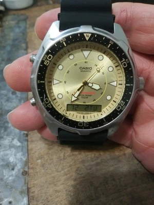 Reloj Hombre Vintage Casio AMW-320d Arnie 100M Buzos Ana-Digi Alarma ¡Bonito!! Foto 1 de 4