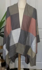 LADIES ONE SIZE LARGE SHAWL/ PONCHO AUTUMN COLOURS NO LABEL NO SIGNS OF WEAR - Picture 1 of 5