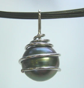 13,3 mm!! COLGANTE TAHITÍ PERLA NEGRA 100% SIN TRATAR + ORO BLANCO 18ct + CERTIFICADO - Imagen 1 de 1