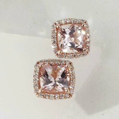 Aretes con halo de diamantes de morganita de corte cojín de 4 quilates de oro rosa de 14 quilates FN Foto 1 de 4