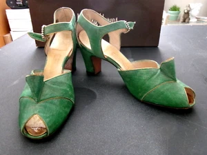 VINTAGE 40’S NEIMAN MARCUS EMERAL GREEN HIGH HEEL SHOES SIZE 7.5 - Picture 1 of 15