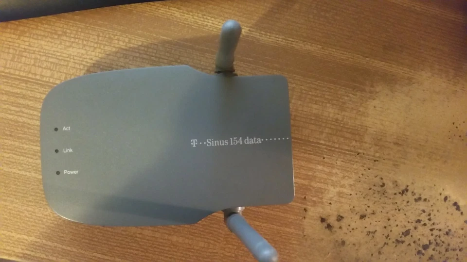 WLAN USB Adapter T-Com T-Sinus 154data mit 2 Antennen!54Mbit Senden&Empfang - Bild 1 von 1