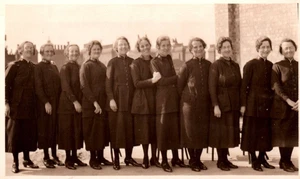 Salvation Army England Group 1928 RPPC Vintage Postcard - Picture 1 of 2