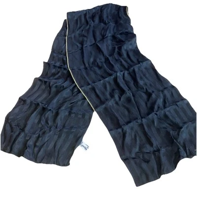 "Bufanda Albert Nipon vintage 100 % seda negra con rayas negras borde dorado 50"" X 10""" Foto 1 de 4