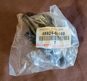 Genuine Toyota Bracket Stabilizer Clamp Rear 48824-60160 - Bild 1 von 3