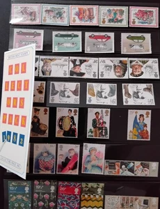 Collectors Year Pack 1982 MNH Free Postage In UK - Picture 1 of 1
