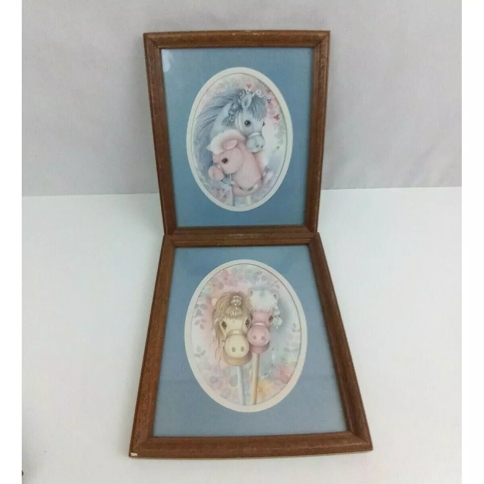 Conjunto vintage de 2 fotos emolduradas de cavalo hobby ótimo para quarto/berçário infantil - Imagem 1 de 4