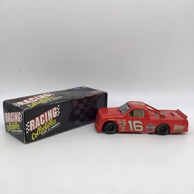 Camión de carreras Ron Hornaday Jr. #16 coleccionables de carreras acción escala 1/24 edición limitada Foto 1 de 4