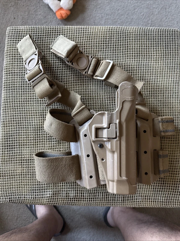 Blackhawk Beretta tactical gun holster drop leg Tan Holster -Beretta M9/92fs - Image 1 of 4