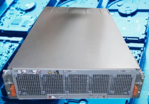 EMC 100-887-110-01 - 120 Bay SFF 2.5" SAS VMAX3 DAE 100-887-010-05 - Picture 1 of 8