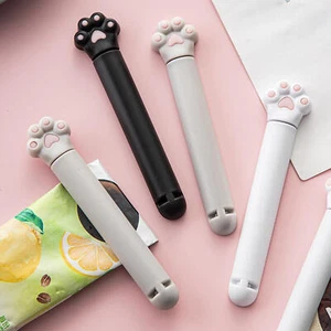 6 Piece Set Of Chip Bag Clips Cat Paw Home Kitchen Food Snack Storage Clips NEW - Picture 1 of 15