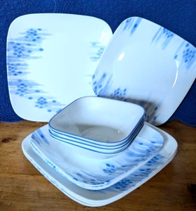 Designer Corelle Blue Diamonds * 12 Pc Service for 4 * Retired * 2007 Lead Free - Picture 1 of 8