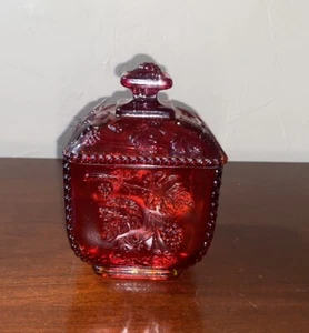 Fenton Ruby Red Glass Square Candy Dish w/Lid Grapes & Leaves Embossed Glass VTG - Picture 1 of 6