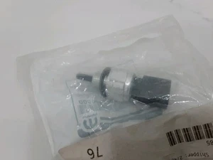 Oil Pressure Sensor - Picture 1 of 5