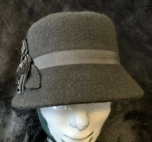 Women's Scala Pronto One Size Black Wool Cloche Hat With Flower Decoration - Picture 1 of 8