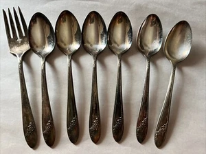 Tudor Plate Silverware Oneida Community Queen Bess Silver Plate Silverware 7 PC - Picture 1 of 7