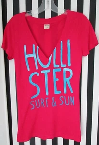 Vintage Y2K Hollister HOT PINK SIEBDRUCK SPELLOUT SCRIPT T-SHIRT DEEP V DAMEN GRÖSSE M - Bild 1 von 6
