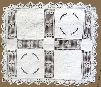 MAGNIFIQUE NAPPERON CENTRE DE TABLE BLANC TRÈS OUVRAGÉ 35cm x 28cm EN FIL DE LIN - Photo 1/3