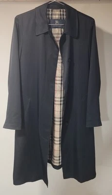 Gabardina Burberry Vintage para mujer negra satinada a cuadros Nova LONDRES talla Xs Foto 1 de 4