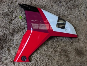 Panel de carenado del radiador derecho Ducati Multistrada V4 S Pikes Peak 2022 OEM #WG54 - Imagen 1 de 12