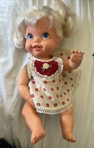 Muñeca vintage 1968 Mattel Bouncy Baby Go Bye Bye 10" - Imagen 1 de 10