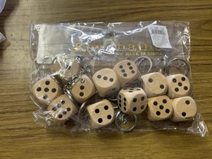 Una dozzina di portachiavi dadi in legno lotto all'ingrosso 12 nuovi mercatino delle pulci negozio regalo cool - Foto 1 di 3