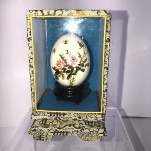 Chinese Hand Painted Egg Asian floral with bees and glass box 3x4 1982 - Picture 1 of 9