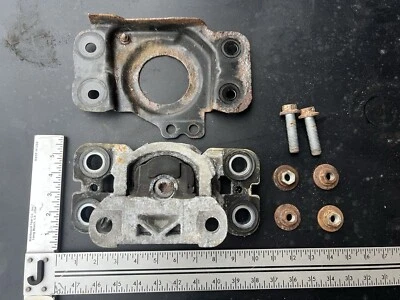 Volvo XC70 S80 2008-2015 conductor izquierdo motor montaje hidráulico 3,2 L I6 #4205E Foto 1 de 4