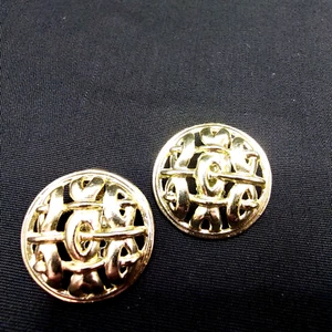 Clip-on Silver Statement Earrings Weave Design 1-1/2 Inch Costume Jewelry VTG - Picture 1 of 2