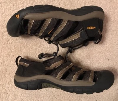 EUC! Youth Brown/Khaki Waterproof Keens Sz 3 Great Style/Colors! - Image 1 of 4