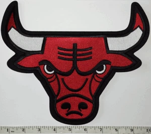 1 HUGE VINTAGE CHICAGO BULLS NBA BASKETBALL 9" CREST EMBLEM PATCH - Picture 1 of 2