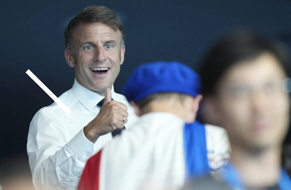 PHOTO taille au choix EMMANUEL MACRON (402) - Photo 1/1