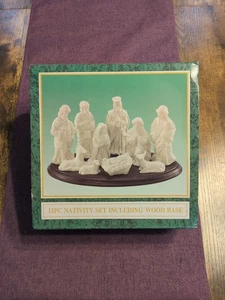 World Bazaar 11 Piece Ceramic Nativity Set w/Wood Base Jade Collection Christmas - Picture 1 of 11