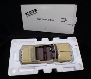 1949 FORD CUSTOM CONVERTIBLE 1/24TH  MODEL FROM THE DANBURY MINT. - Picture 1 of 5