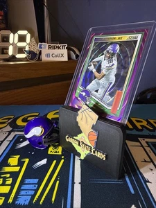 2025 Score - Justin Jefferson Pink Ellipse #/399 - Minnesota Vikings - Picture 1 of 3