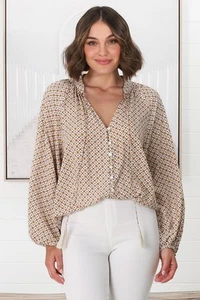 Sallie Blouse - V-Neckline Button Down Blouse in Retro Print - Picture 1 of 12