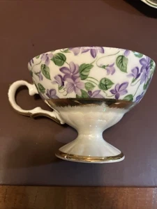 Lefton Teetasse mit Fußsockel - lila Veilchen Goldrand 1424 - Bild 1 von 3
